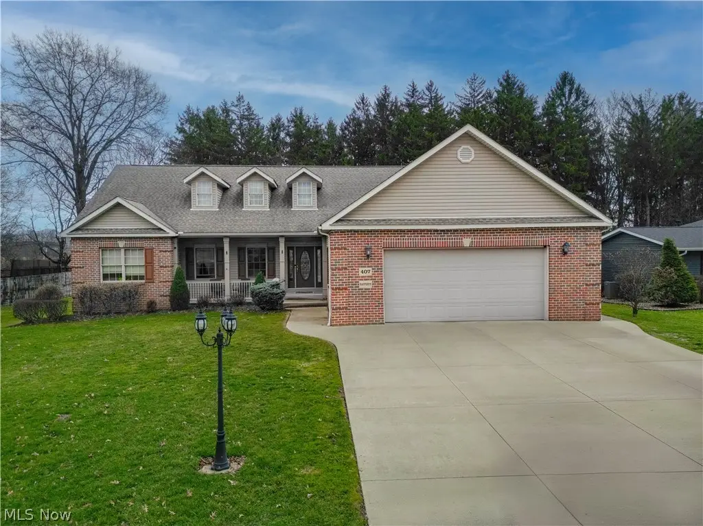 407 31st Sw Street, Barberton, OH 44203 - #1