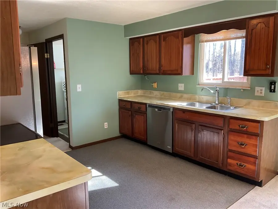 37818 Lake Shore Boulevard, Eastlake, OH 44095 - #3