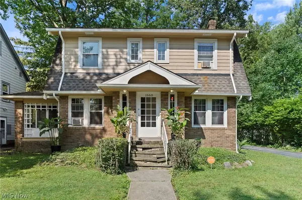 1660 Maple Road, Cleveland Heights, OH 44121