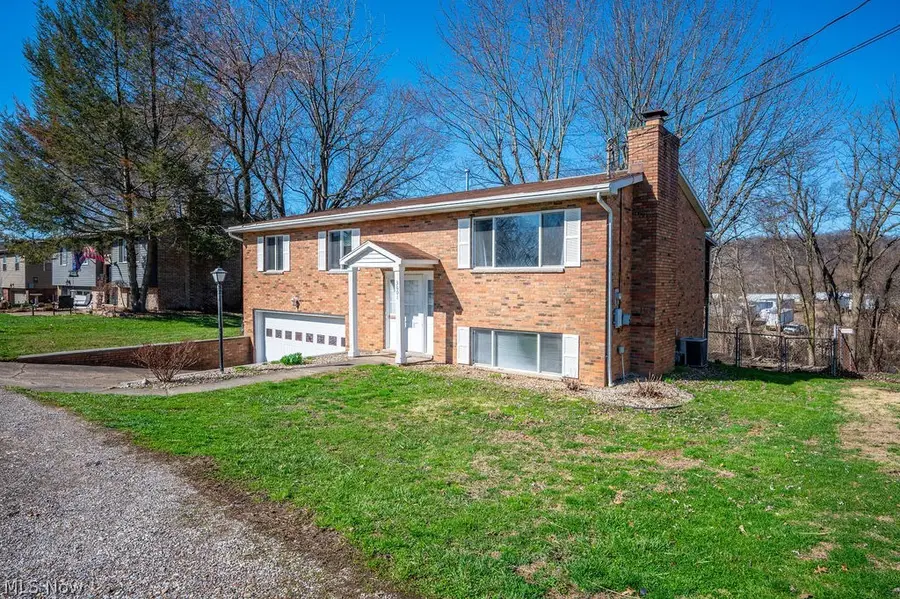 3601 1st Avenue, Vienna, WV 26105 - #2