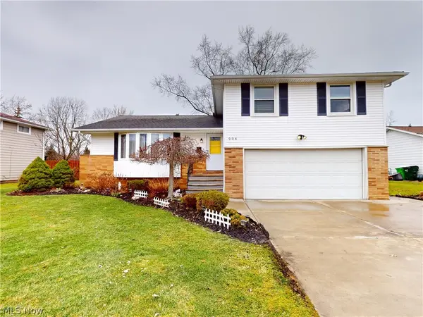 904 Rose Boulevard, Highland Heights, OH 44143
