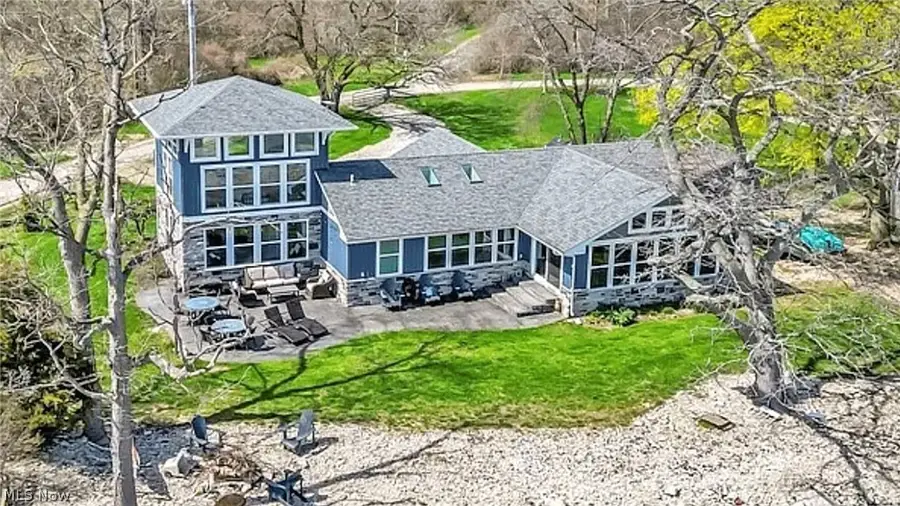 104 E Point Drive, Kelleys Island, OH 43438 - #3