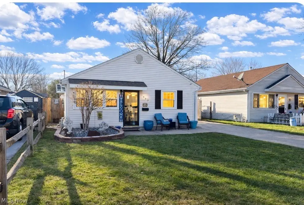817 Boston Avenue, Elyria, OH 44035 - #1