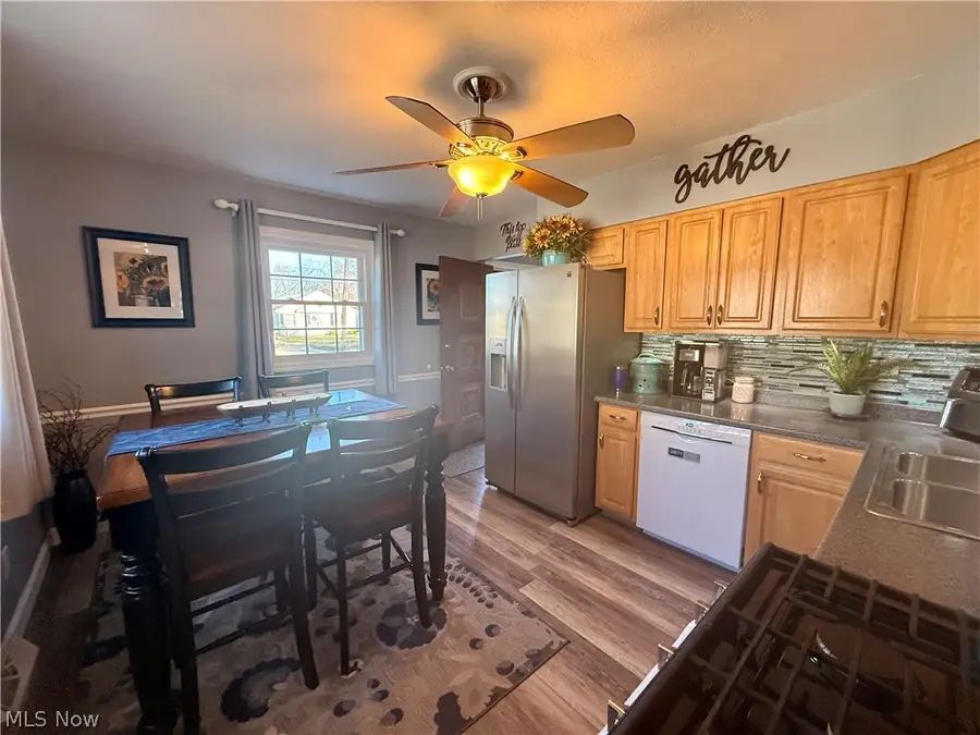 817 Boston Avenue, Elyria, OH 44035 - #3