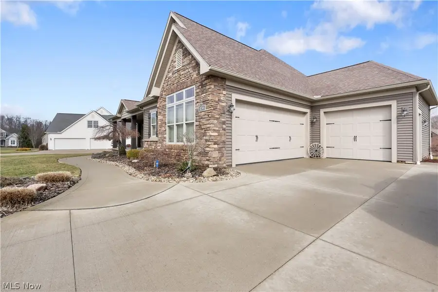 436 Heatherby Ne Lane, Hartville, OH 44632 - #2