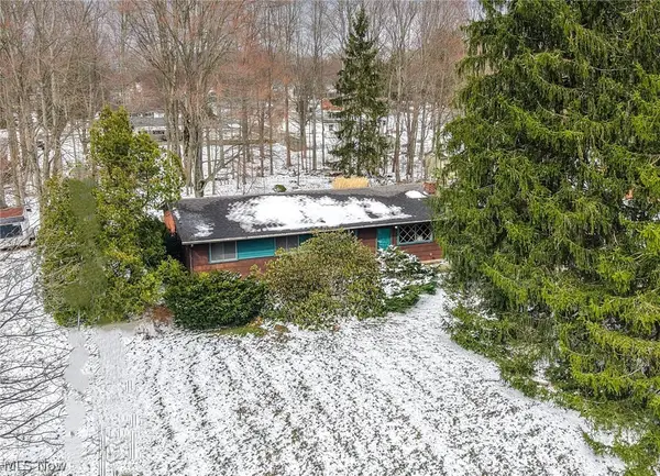 684 Sherwood Drive, Aurora, OH 44202