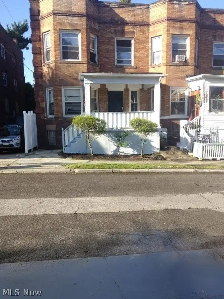 1812 Hastings Avenue, East Cleveland, OH 44112 - #2