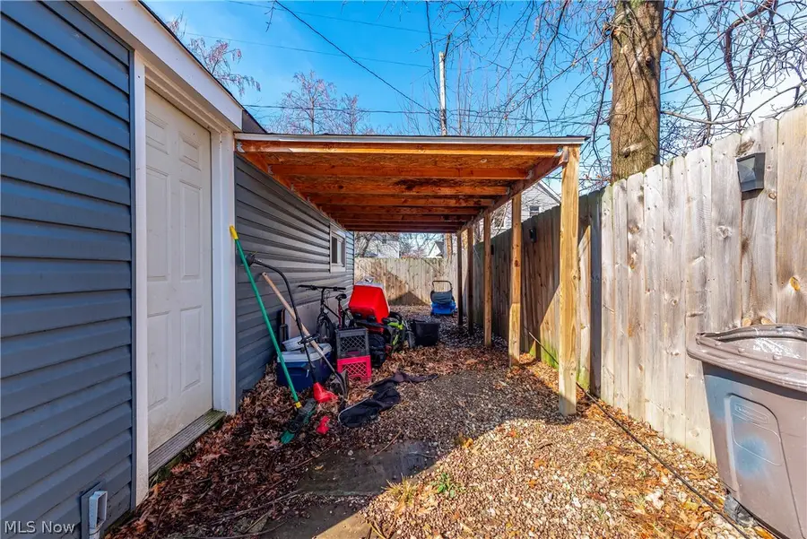 1402 E 185th Street, Cleveland, OH 44110 - #3