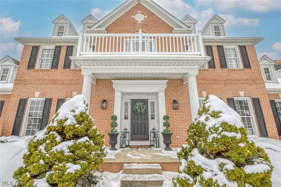 3912 Raintree Circle, Uniontown, OH 44685 - #2