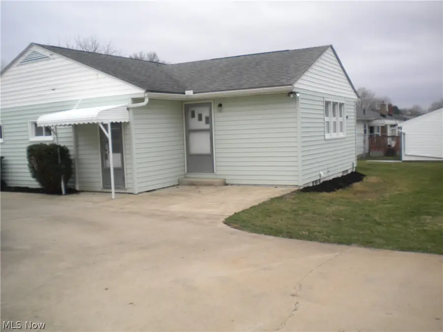 345 Morgan Street, Barberton, OH 44203 - #3