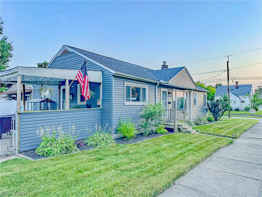 162 Mitchell Street, Barberton, OH 44203 - #1