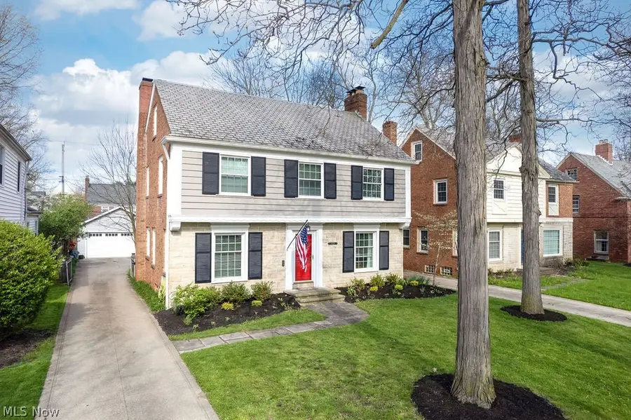 2304 Loyola Road, University Heights, OH 44118 - #3