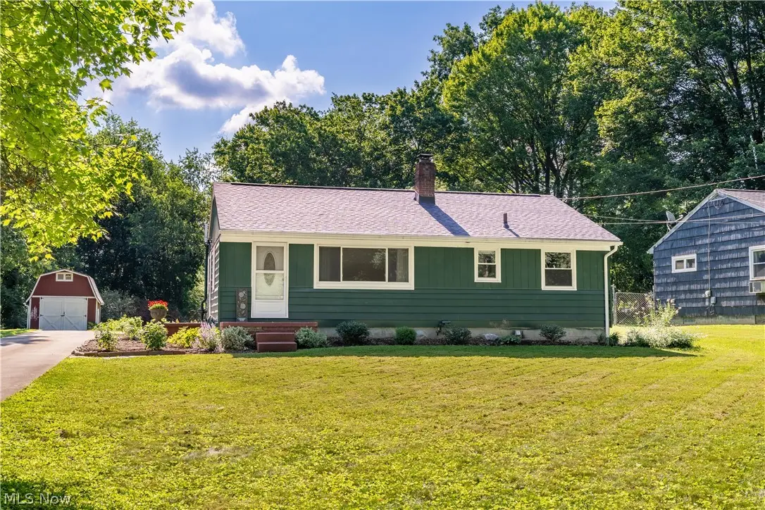 13526 Glenvale Nw Avenue, Uniontown, OH 44685 - #1