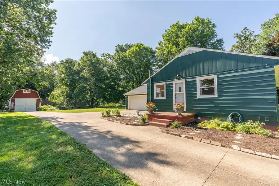 13526 Glenvale Nw Avenue, Uniontown, OH 44685 - #2