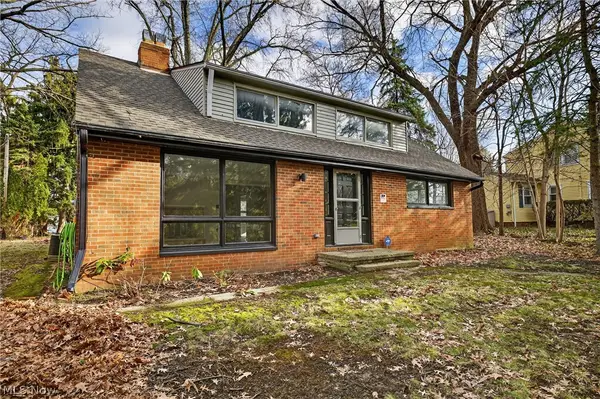 19871 Upper Valley Drive, Euclid, OH 44117