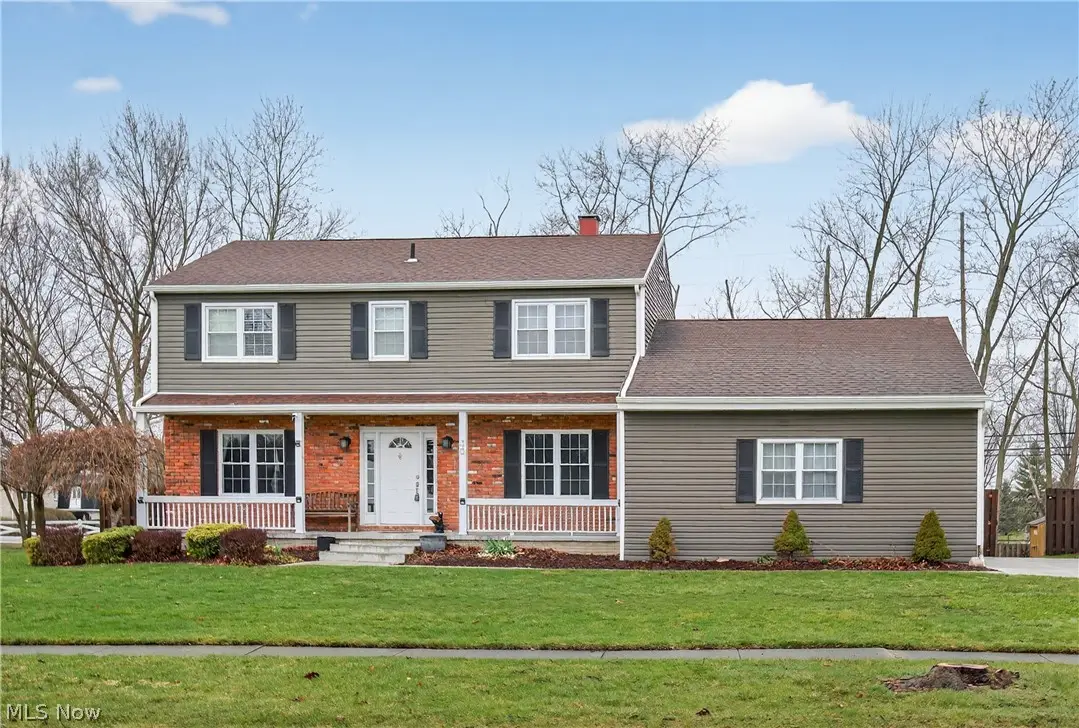 30 Chelmsford Drive, Aurora, OH 44202 - #1