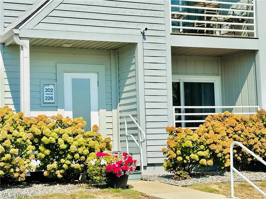 208 Clinton Reef Drive, Port Clinton, OH 43452 - #3