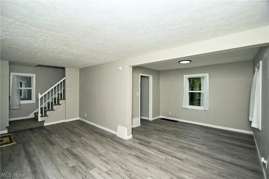 542 Montgomery Street, Akron, OH 44305 - #3