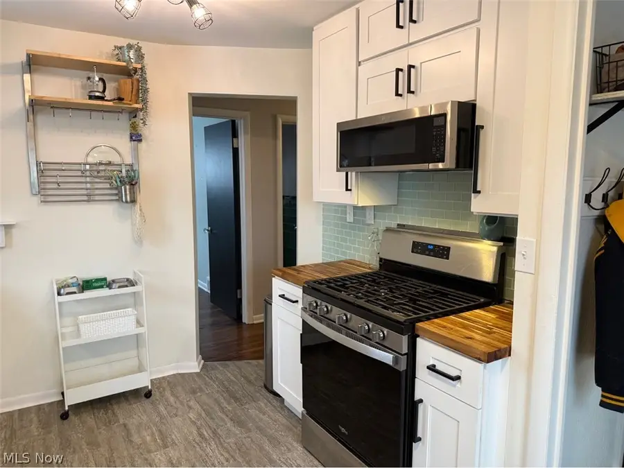 11604 Bradwell Road, Garfield Heights, OH 44125 - #3