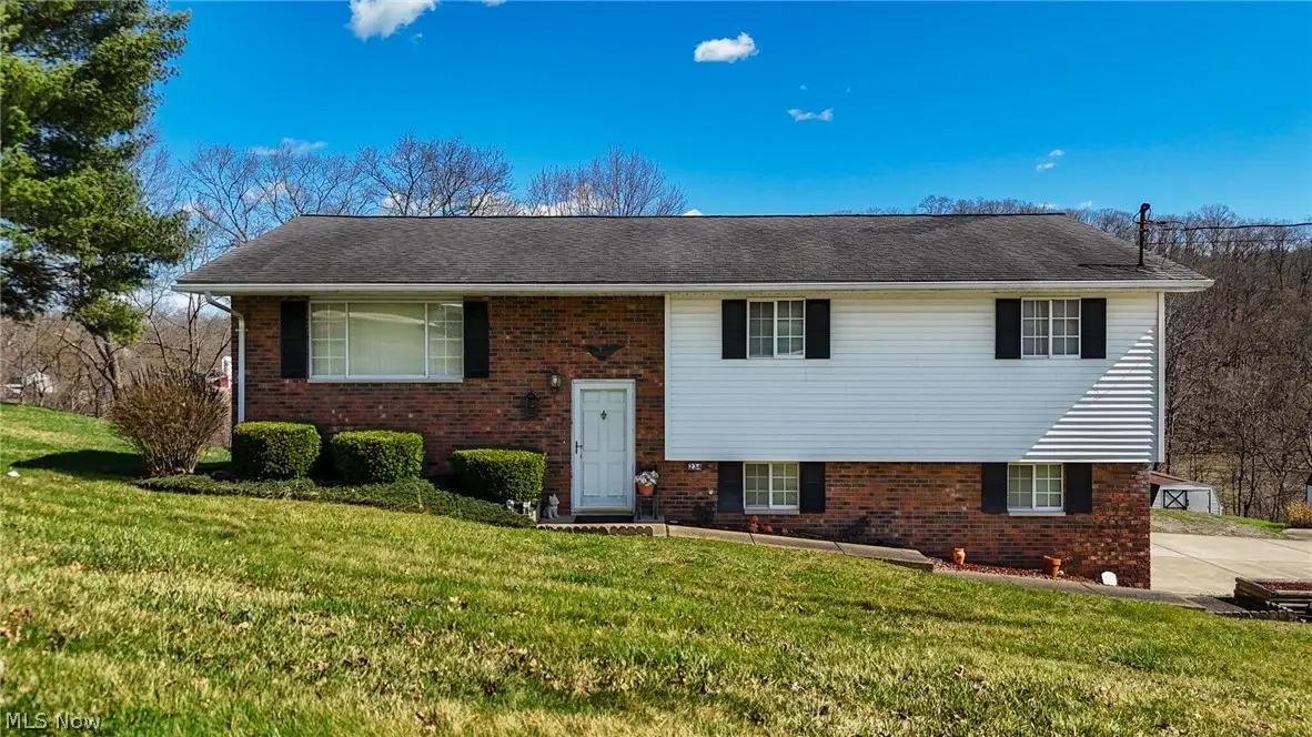 234 Woodlawn Avenue, Belpre, OH 45714 - #1