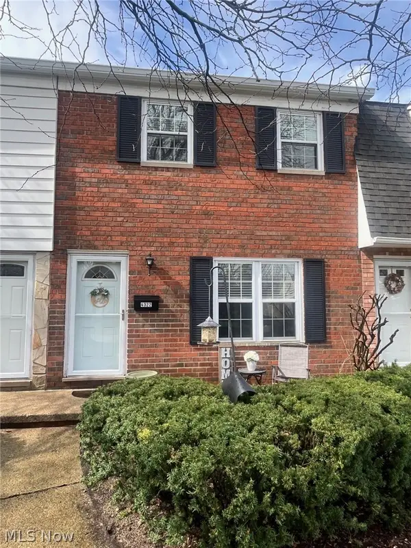 4322 W 196th Street, Fairview Park, OH 44126