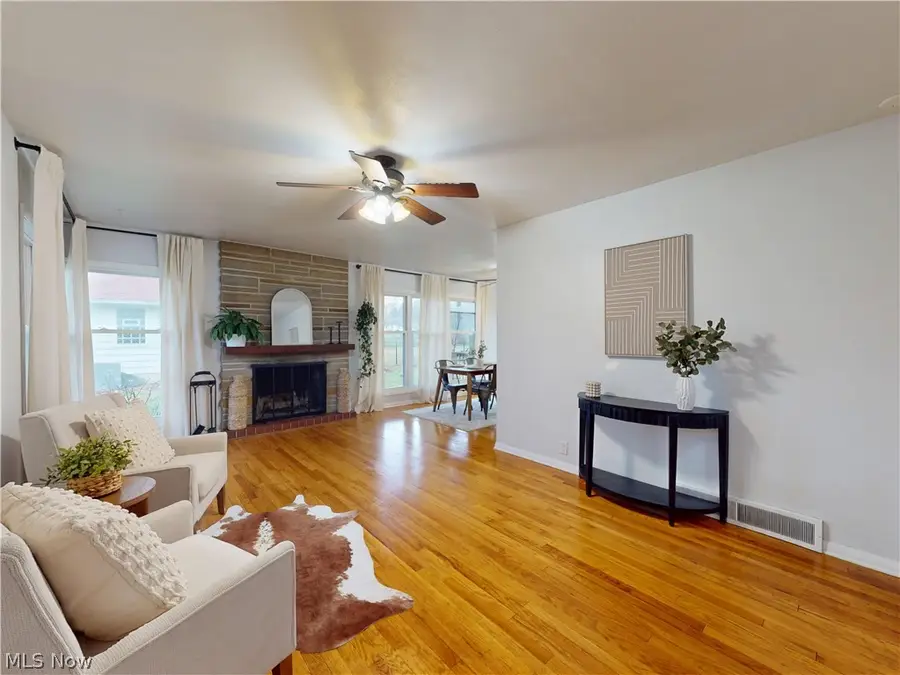 162 S Leavitt Road, Amherst, OH 44001 - #2