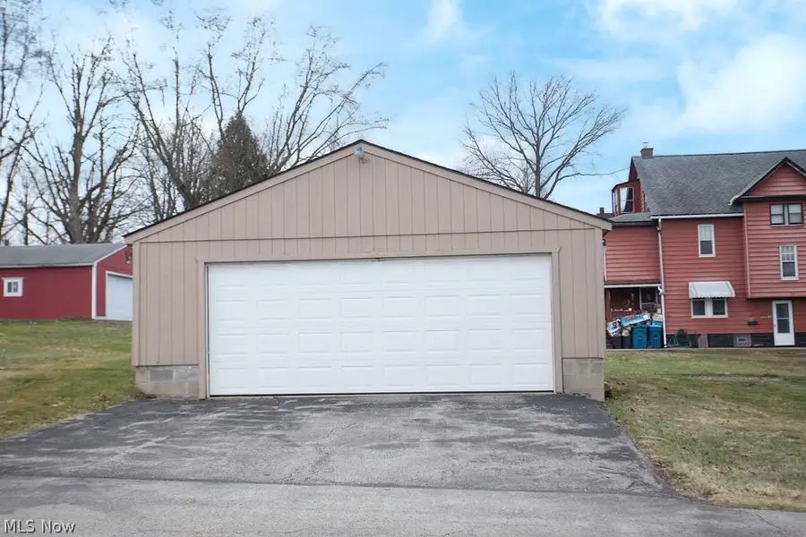 24 Sexton Street, Struthers, OH 44471 - #3