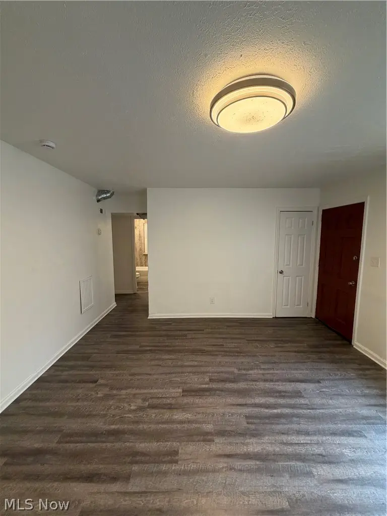 11912 Holborn Avenue, Cleveland, OH 44105 - #3