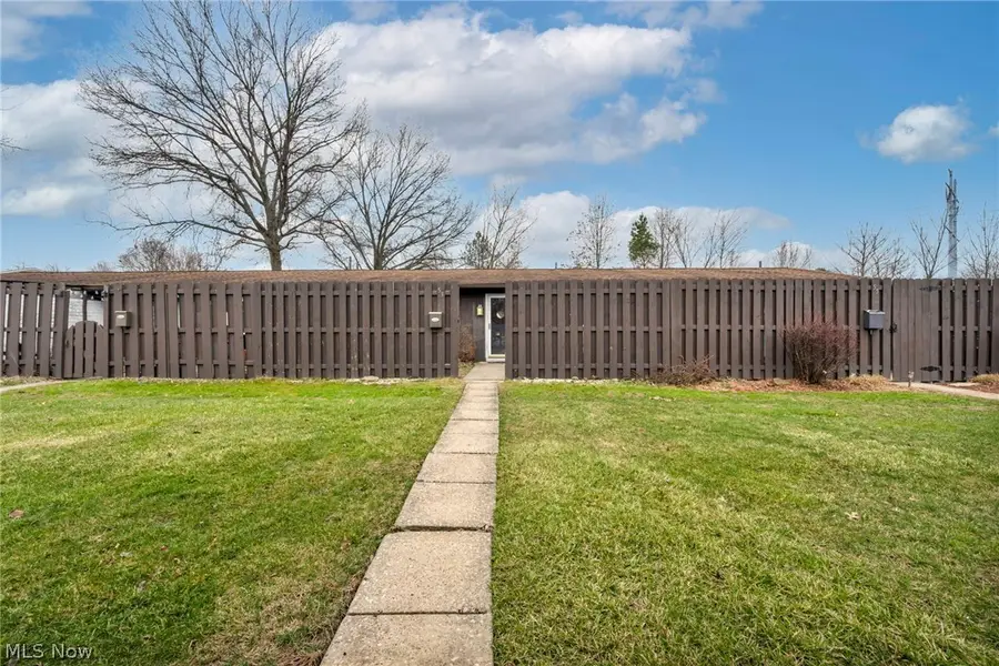 53 Greenfield Court, Berea, OH 44017 - #2