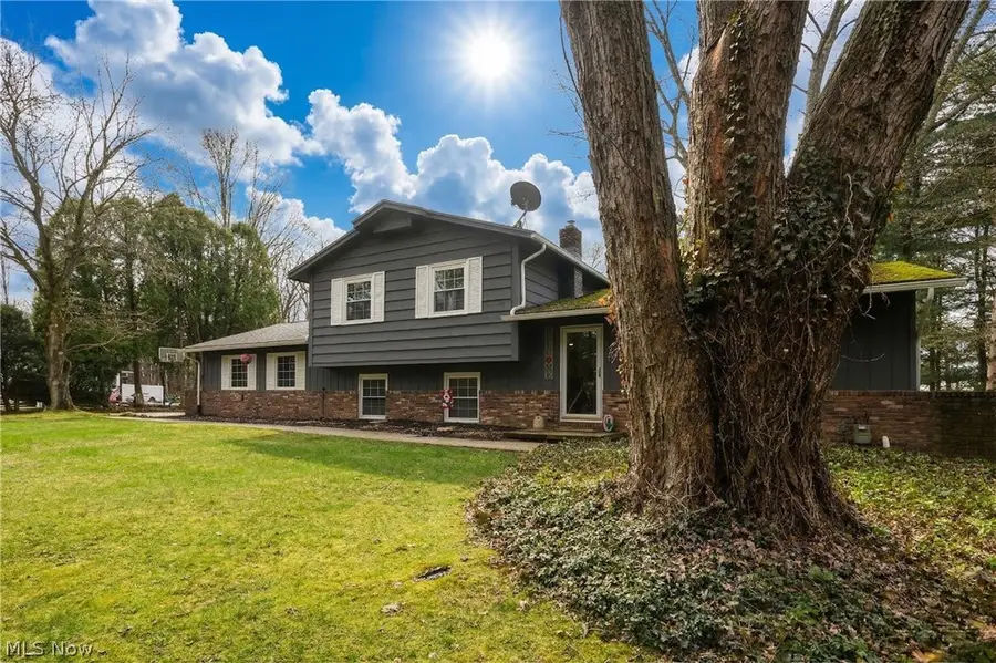 1420 Trails End Drive, New Franklin, OH 44216 - #2