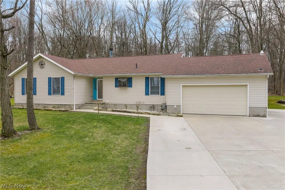 528 E Howe Road, Tallmadge, OH 44278 - #1