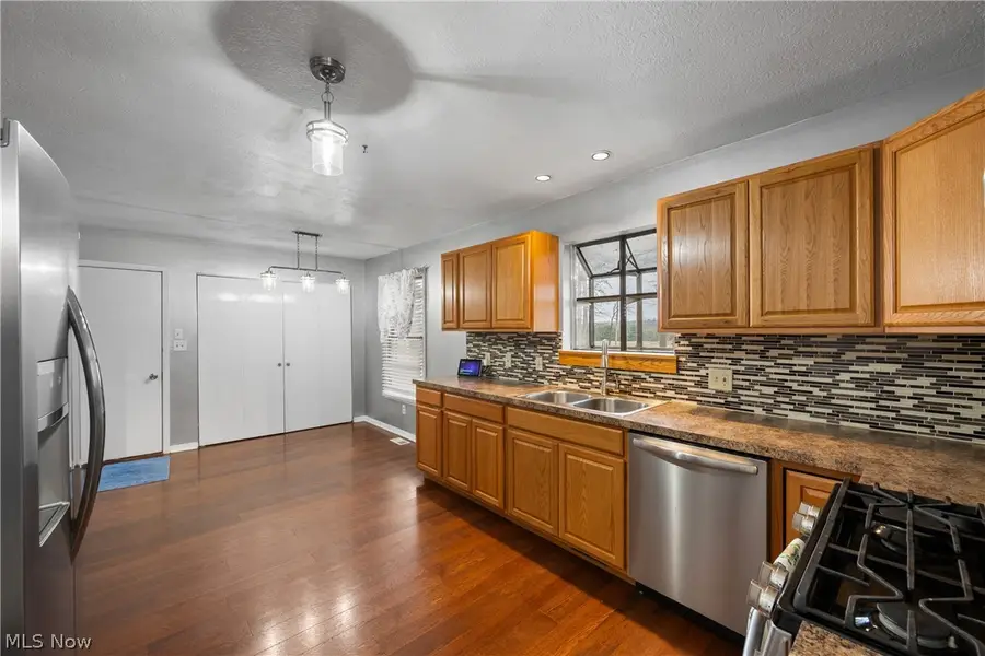 528 E Howe Road, Tallmadge, OH 44278 - #3