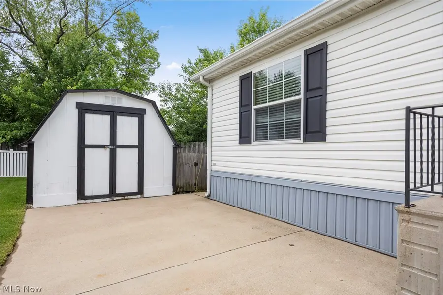 354 Pin Oak Circle, Elyria, OH 44035 - #2