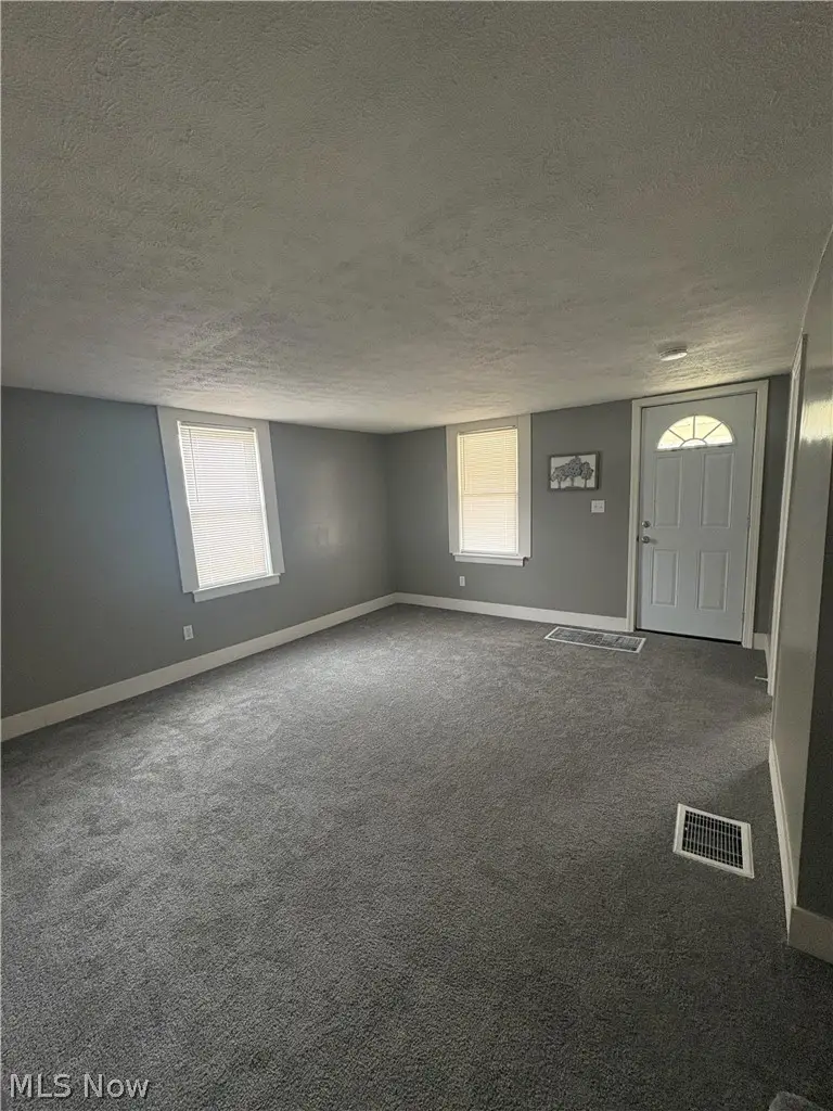 646 W Highland Avenue, Ravenna, OH 44266 - #3