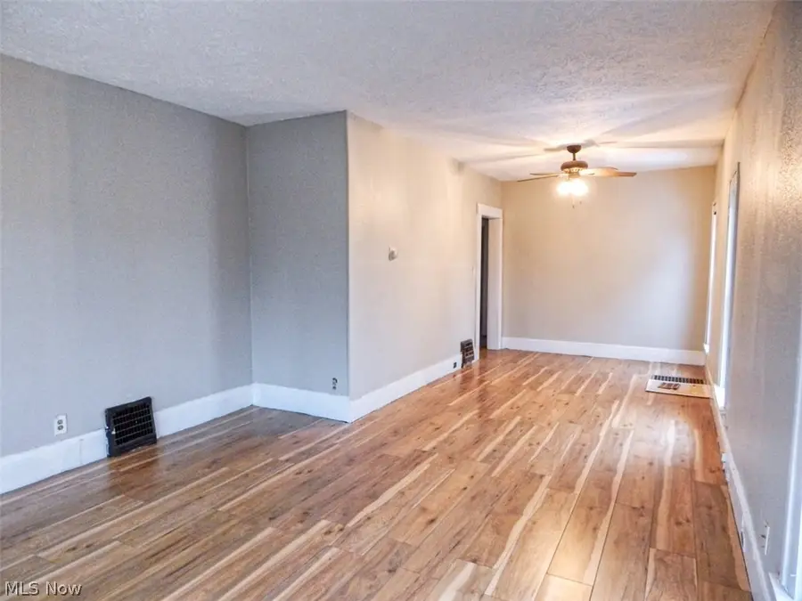 836 5th Avenue, Akron, OH 44306 - #2