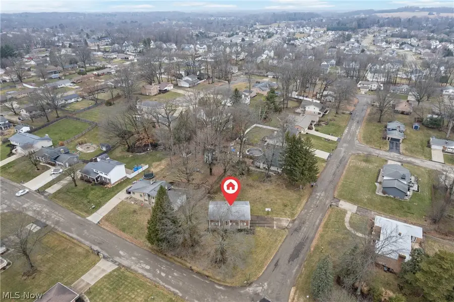 2892 Chadwick Nw Street, Massillon, OH 44646 - #2