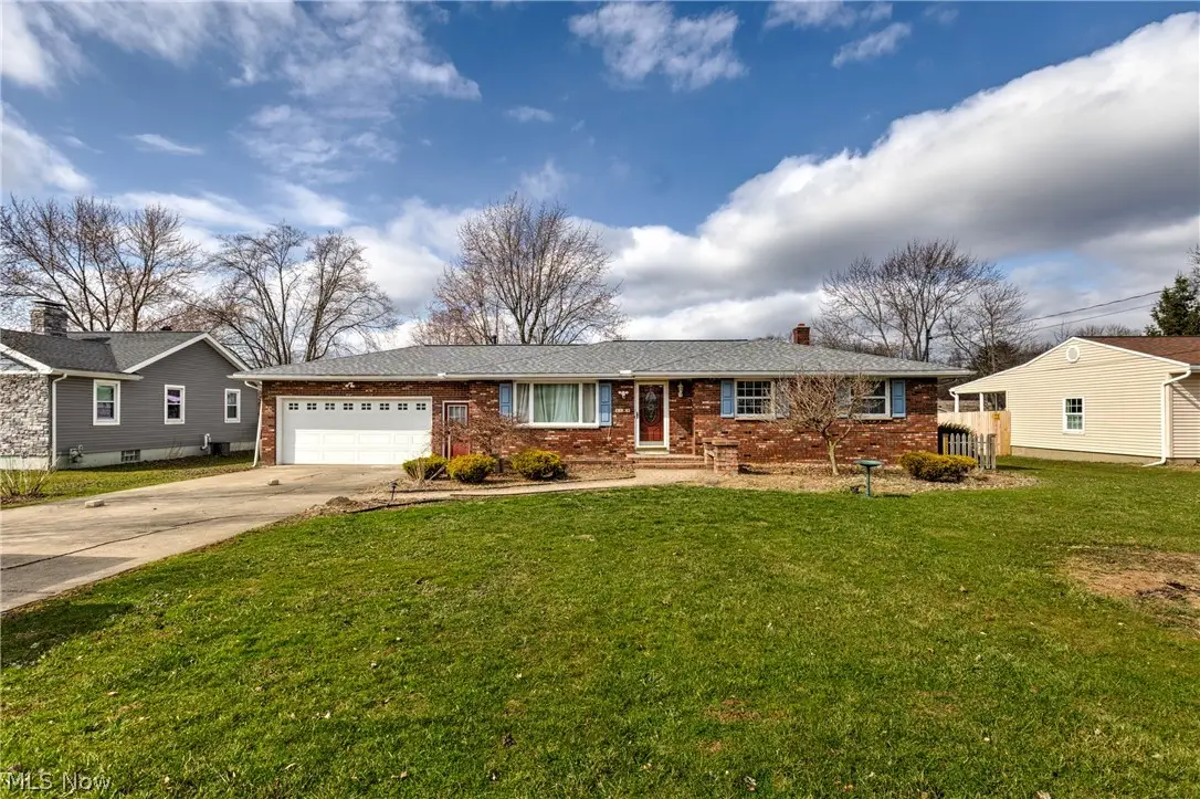 5143 Calla Nw Avenue, Champion, OH 44483 - #1