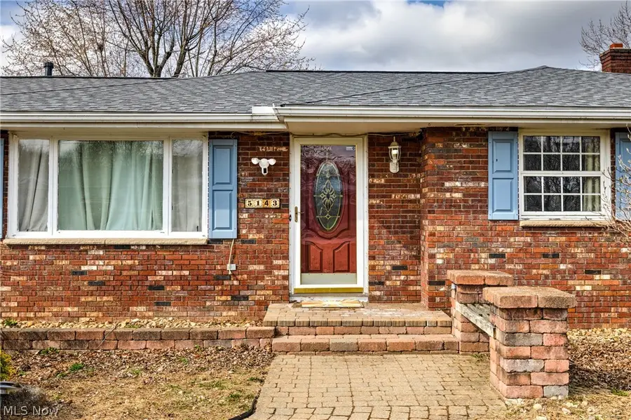 5143 Calla Nw Avenue, Champion, OH 44483 - #2