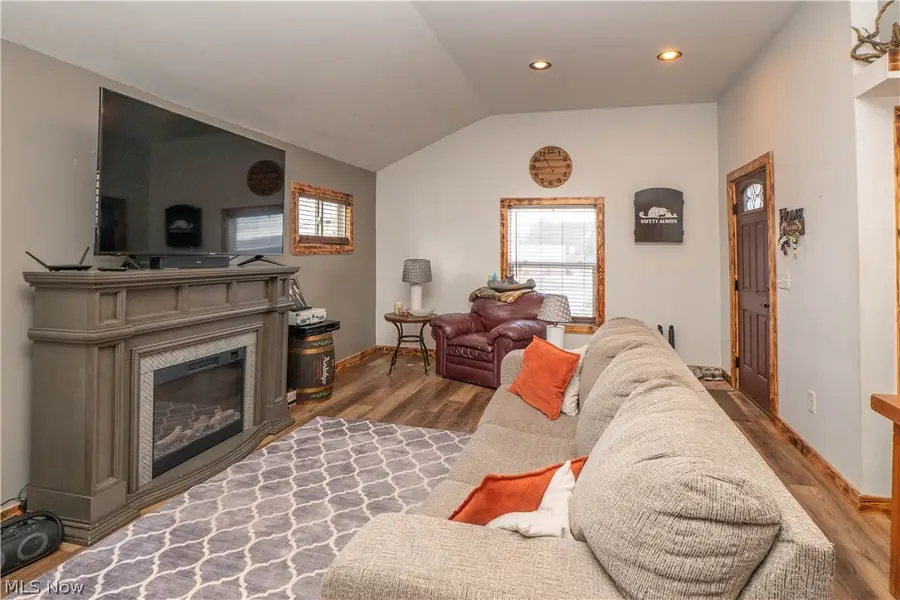 8242-8244 Navarre Sw Road, Massillon, OH 44646 - #3