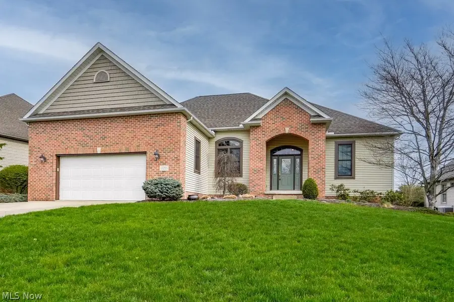 2253 Grimsby Nw Street, North Canton, OH 44720 - #2