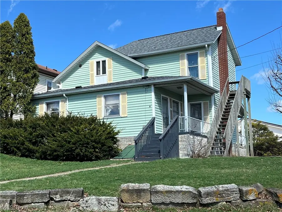 984 W Main Street, Sugarcreek, OH 44681 - #2