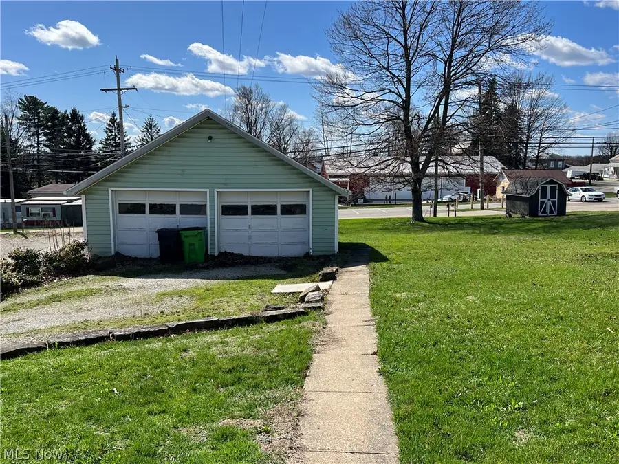 984 W Main Street, Sugarcreek, OH 44681 - #3