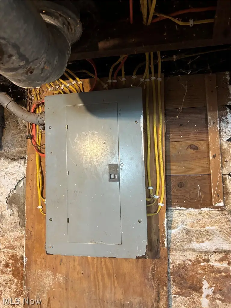 3291 W 54th Street, Cleveland, OH 44102 - #3