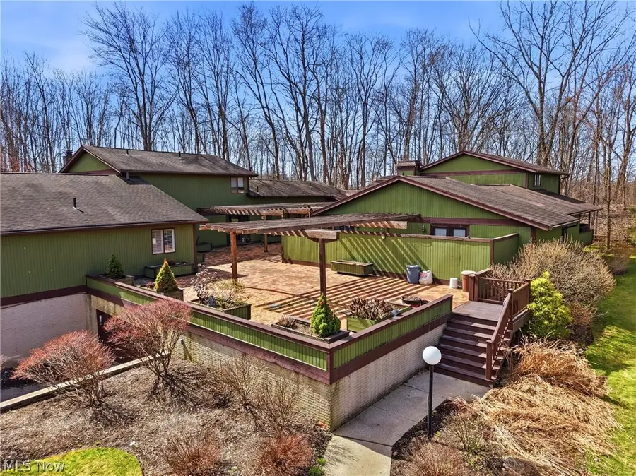 17650 Walnut Trail, Chagrin Falls, OH 44023 - #2