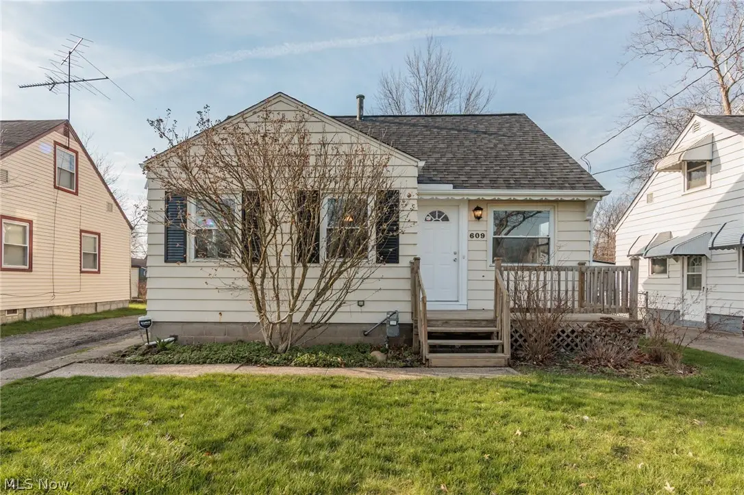 609 Princeton Avenue, Elyria, OH 44035 - #1