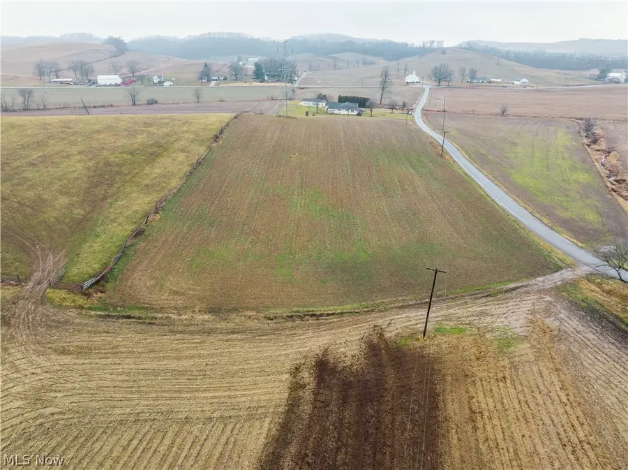 3967 Crooked Run Nw Road, New Philadelphia, OH 44663 - #2