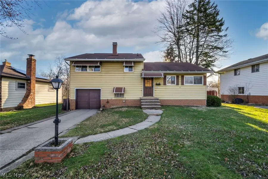 5873 Doxmere Drive, Parma Heights, OH 44130 - #3