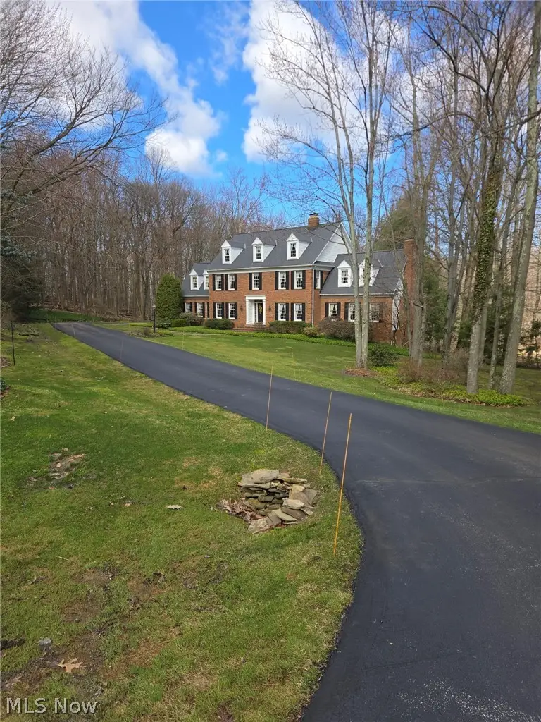 9230 Amber Wood Drive, Kirtland, OH 44094 - #2