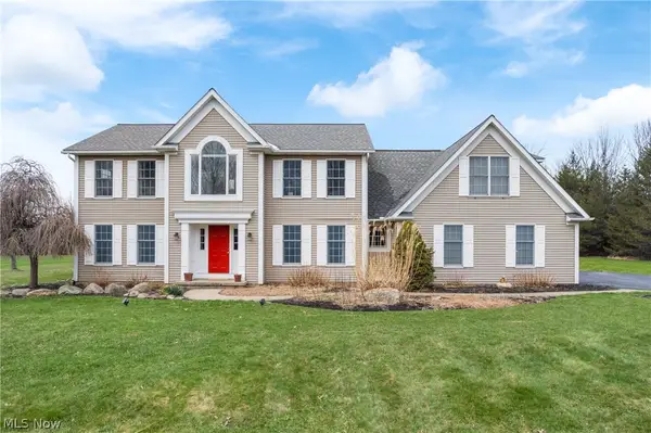 10075 Waterford Trail, Chagrin Falls, OH 44023