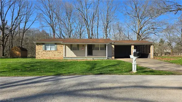 22 Mill Stream Road, Elizabeth, WV 26143